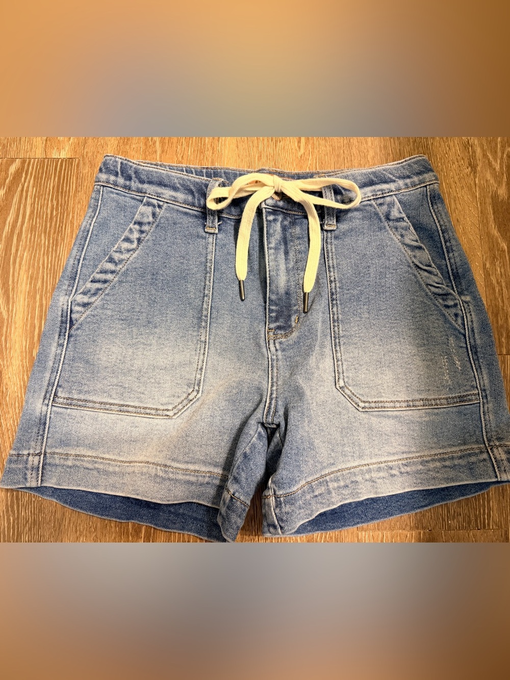 Judy Blue Light Wash Denim Drawstring Shorts size Medium